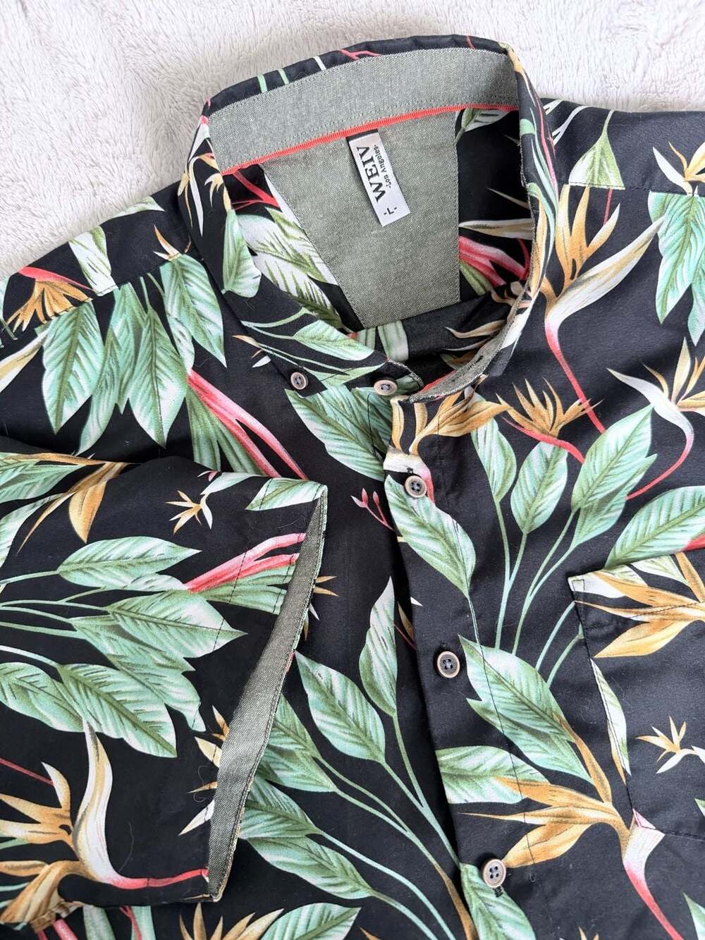 WEIV Los Angeles Tropical Floral Short Sleeve Button Down Shirt Size L